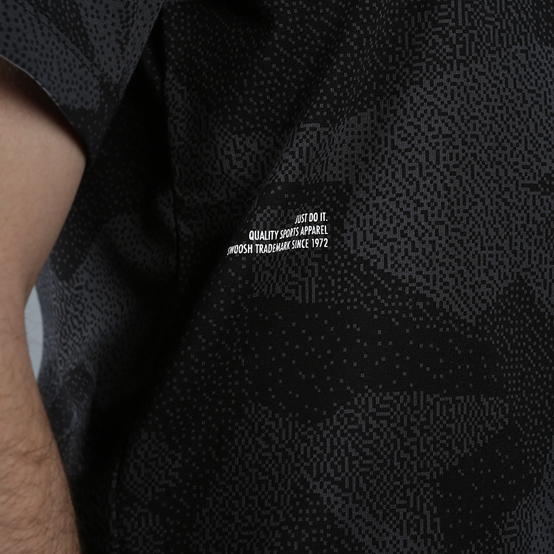 мужская черная футболка Nike Dri-FIT Kyrie AJ9685-010 - цена, описание, фото 2